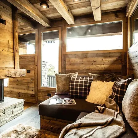 Villa 8bdr Stunning Chalet In Paquier With Mountain Views Valtournenche