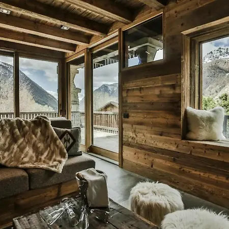 8bdr Stunning Chalet In Paquier With Mountain Views Villa Valtournenche